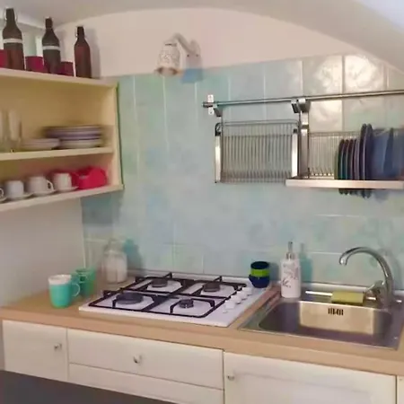 Mezzanino Con Patio E Archi A Vela * バーリ